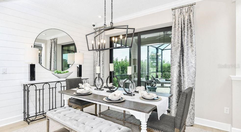 合同活跃: $475,000 (4 贝兹, 2 浴室, 2197 平方英尺)