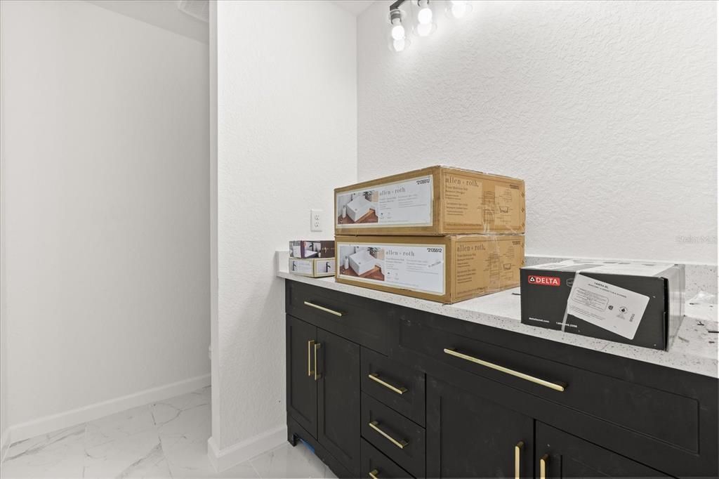 Active With Contract: $220,000 (3 beds, 2 baths, 1173 Square Feet)