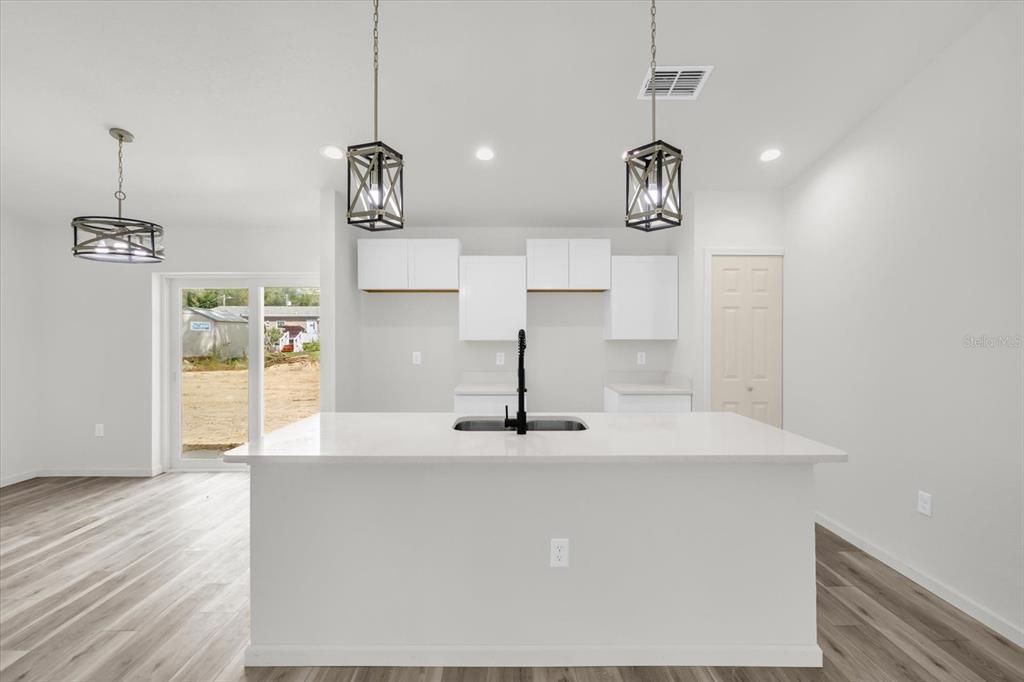 Active With Contract: $220,000 (3 beds, 2 baths, 1173 Square Feet)