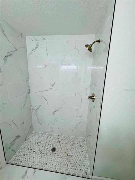 Active With Contract: $220,000 (3 beds, 2 baths, 1173 Square Feet)