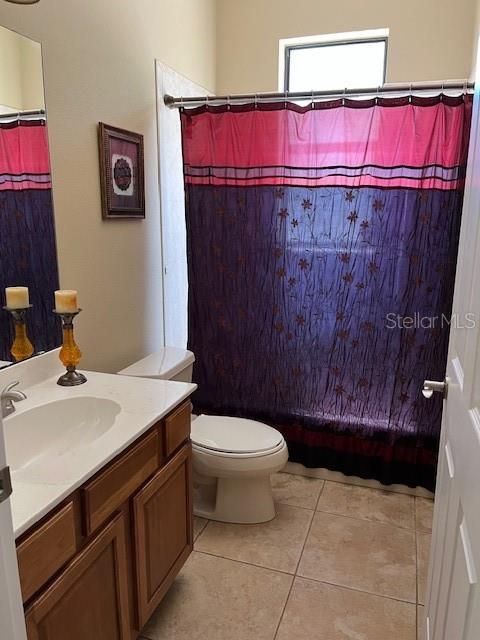 En Venta: $846,400 (4 camas, 3 baños, 2610 Pies cuadrados)