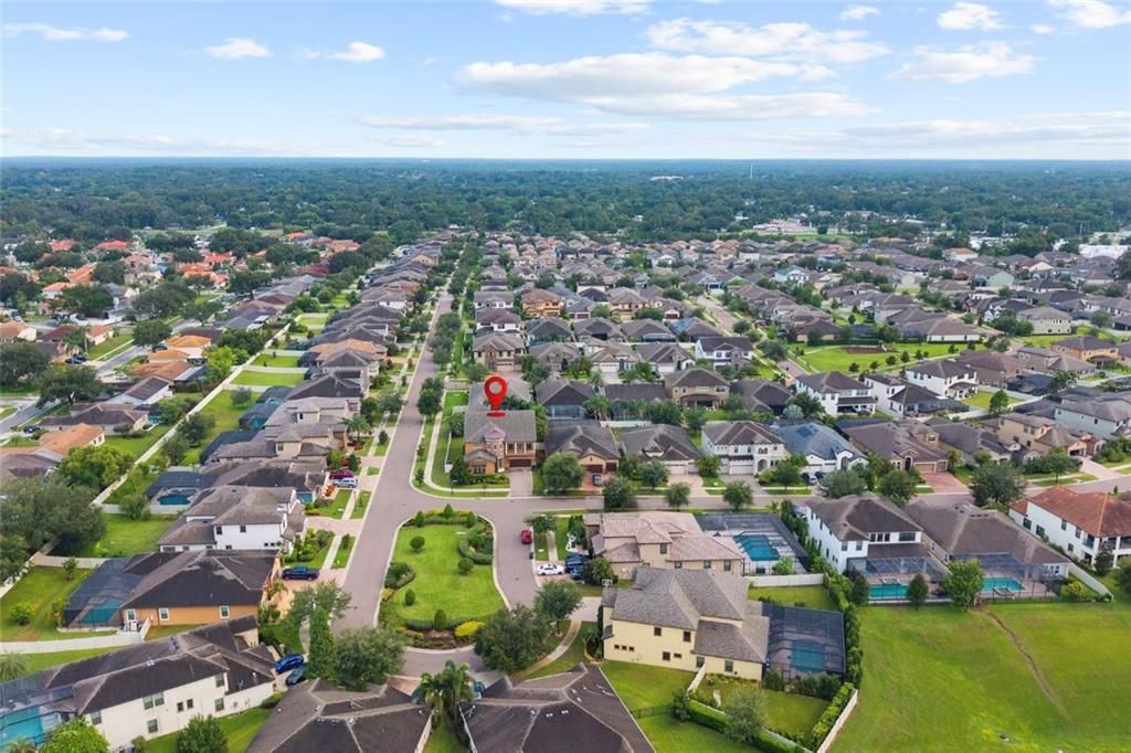 合同活跃: $874,900 (6 贝兹, 4 浴室, 4281 平方英尺)