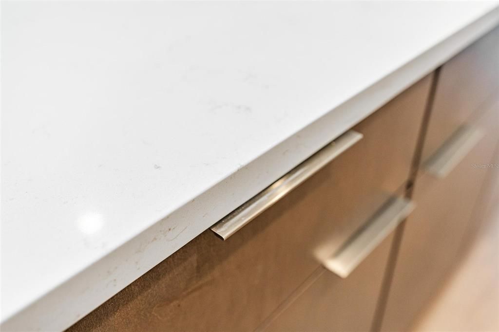 Под контрактом: $2,600 (3 спален, 2 ванн, 1760 Квадратных фут)