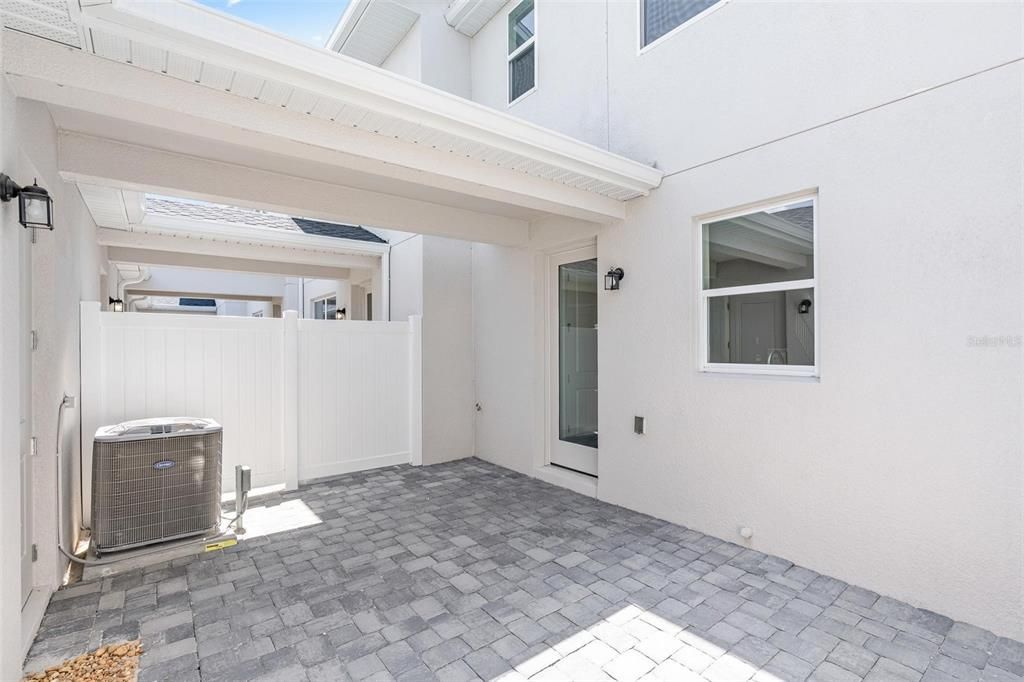 Под контрактом: $2,600 (3 спален, 2 ванн, 1760 Квадратных фут)