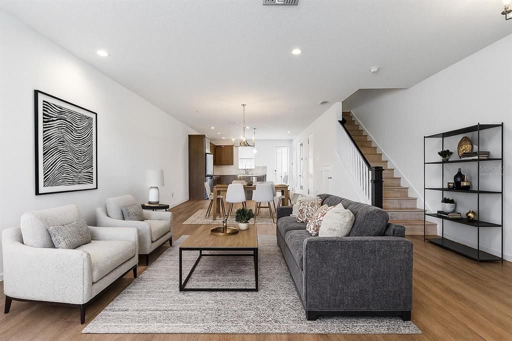 Под контрактом: $2,600 (3 спален, 2 ванн, 1760 Квадратных фут)