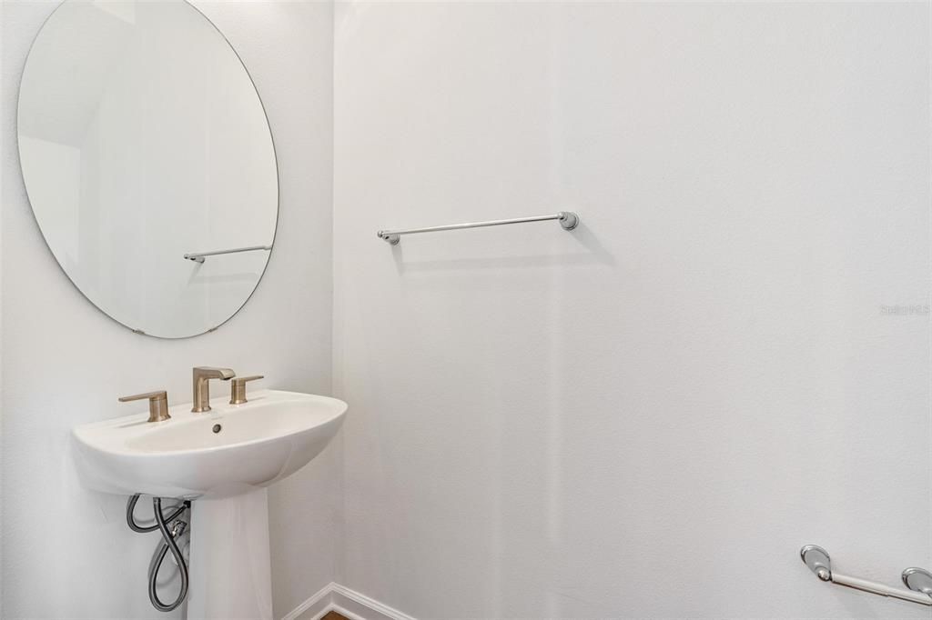 Под контрактом: $2,600 (3 спален, 2 ванн, 1760 Квадратных фут)