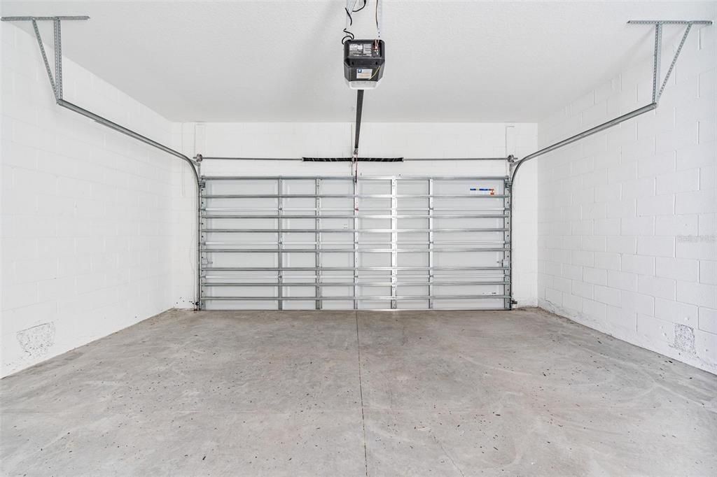 Под контрактом: $2,600 (3 спален, 2 ванн, 1760 Квадратных фут)