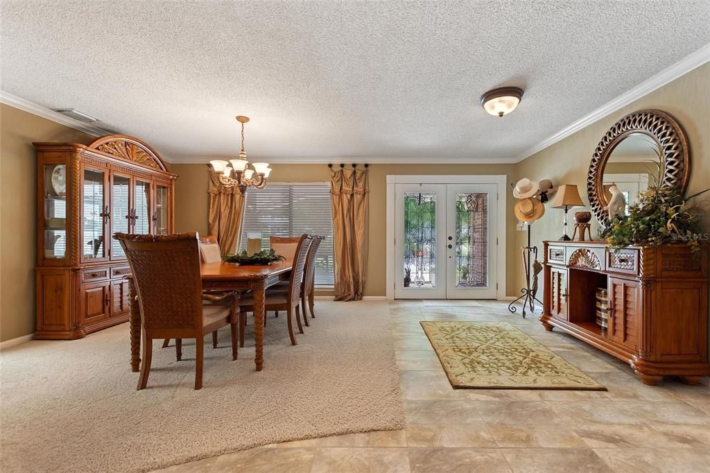 待售: $775,000 (4 贝兹, 2 浴室, 2710 平方英尺)