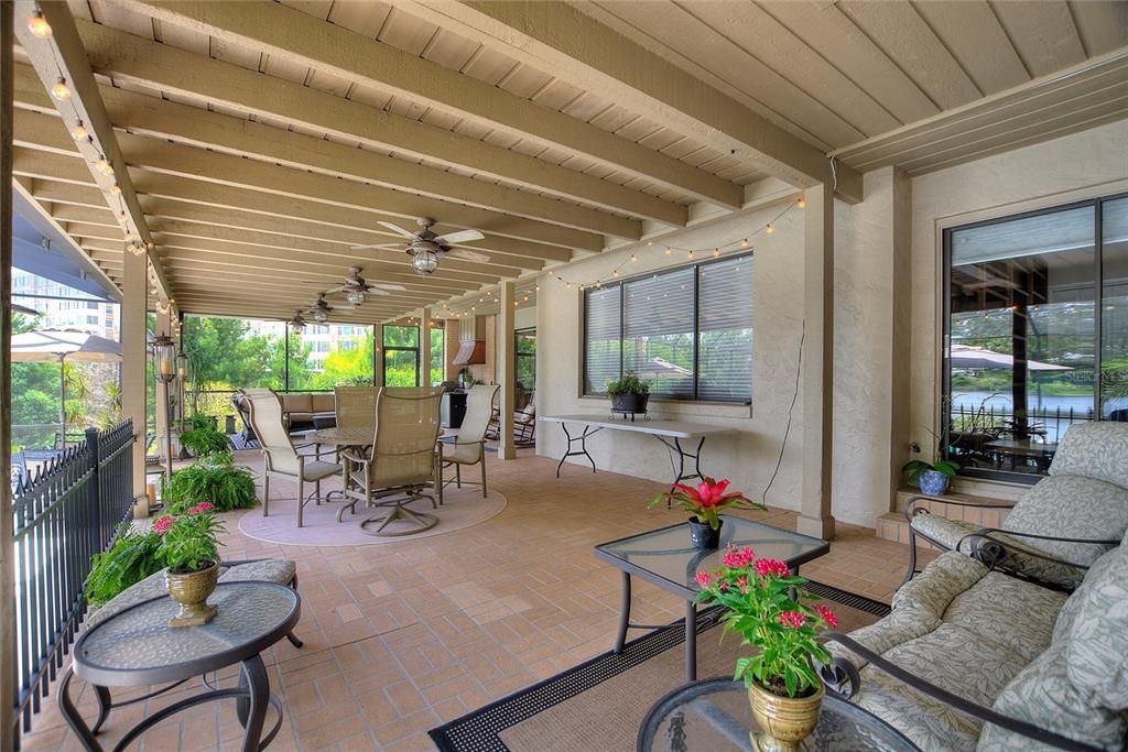 待售: $775,000 (4 贝兹, 2 浴室, 2710 平方英尺)