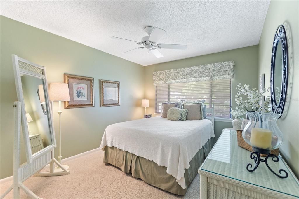 待售: $775,000 (4 贝兹, 2 浴室, 2710 平方英尺)