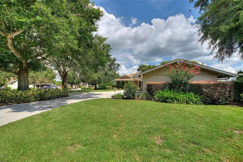 待售: $775,000 (4 贝兹, 2 浴室, 2710 平方英尺)