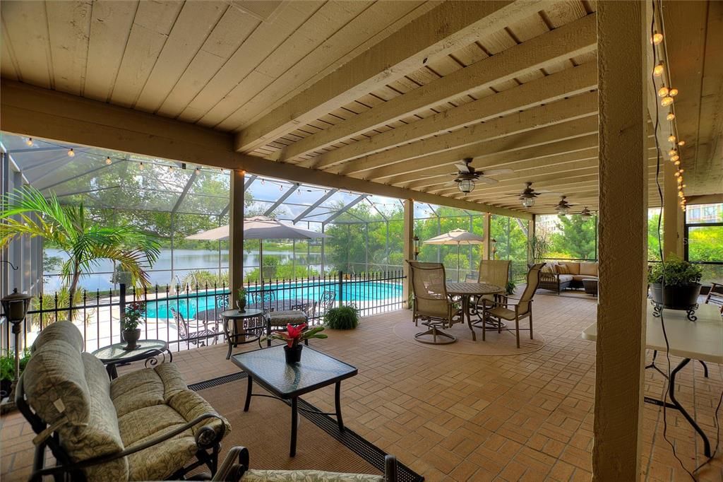 待售: $775,000 (4 贝兹, 2 浴室, 2710 平方英尺)