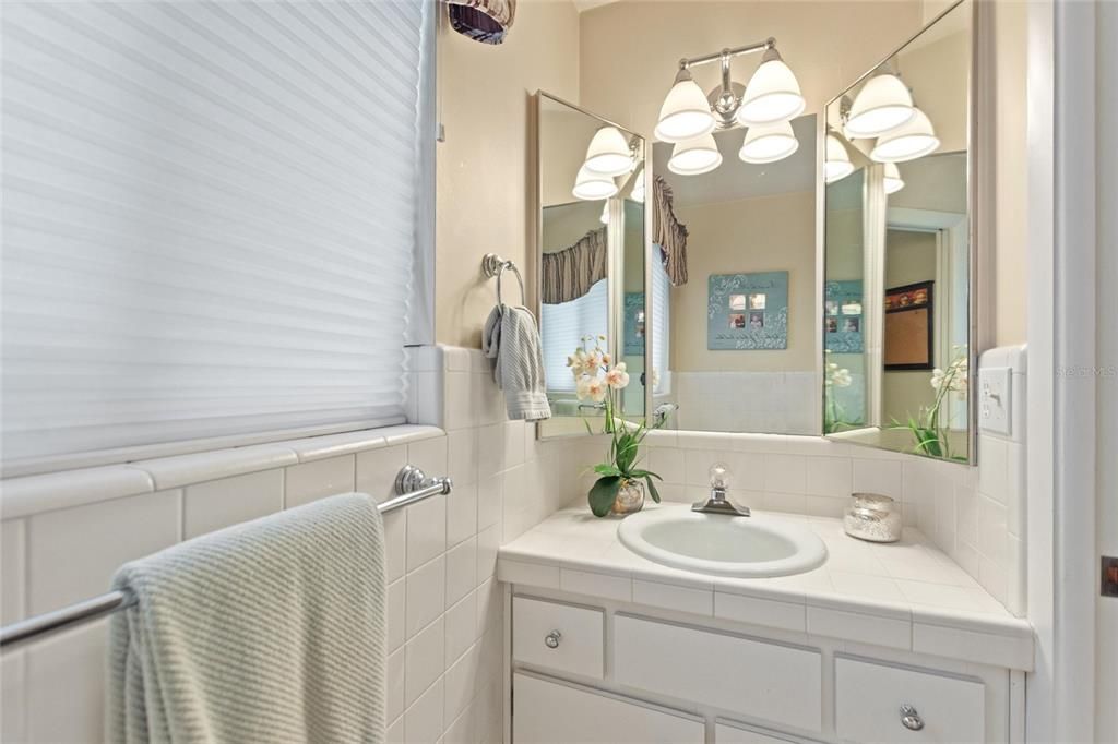 待售: $775,000 (4 贝兹, 2 浴室, 2710 平方英尺)