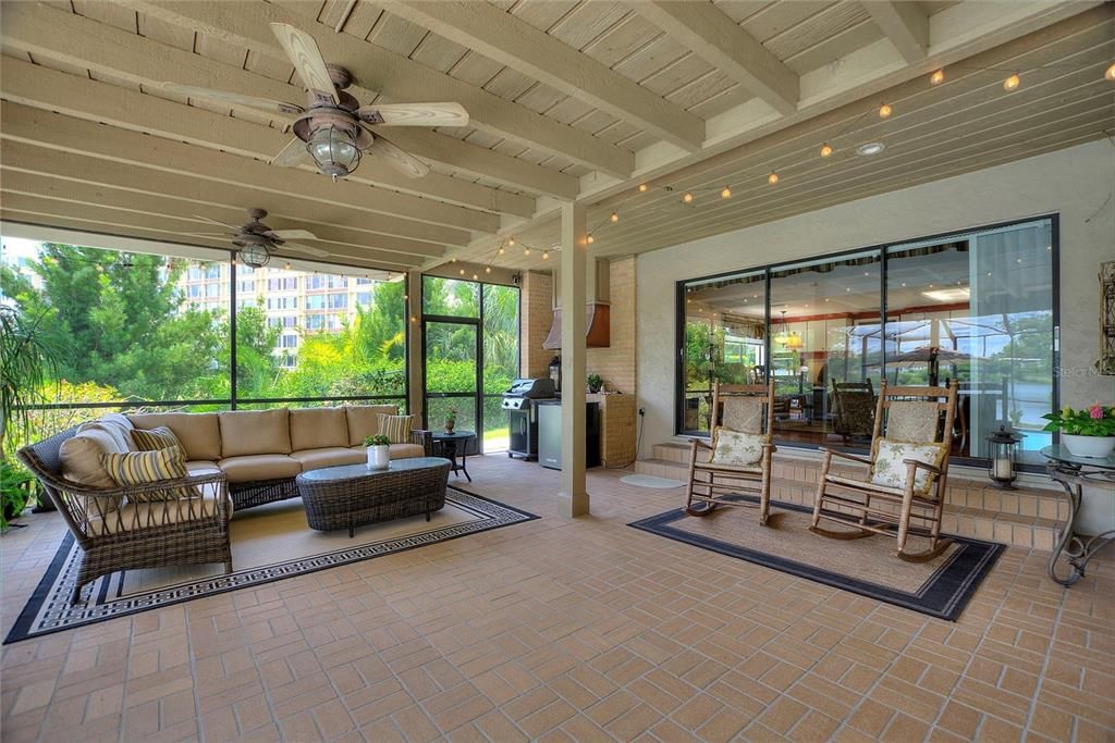 待售: $775,000 (4 贝兹, 2 浴室, 2710 平方英尺)