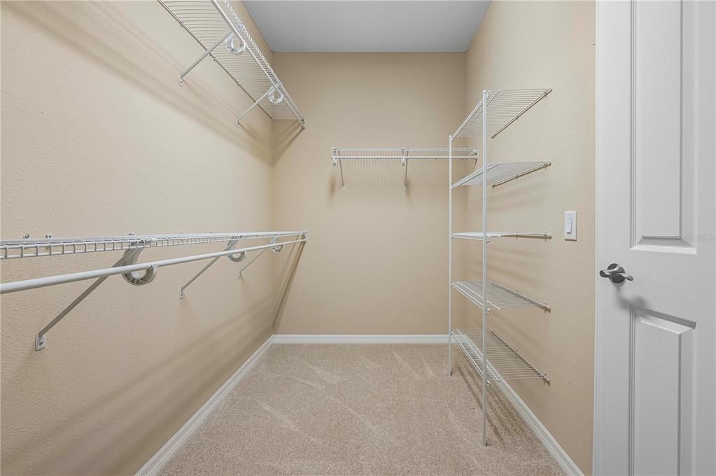 Под контрактом: $320,000 (2 спален, 2 ванн, 1666 Квадратных фут)