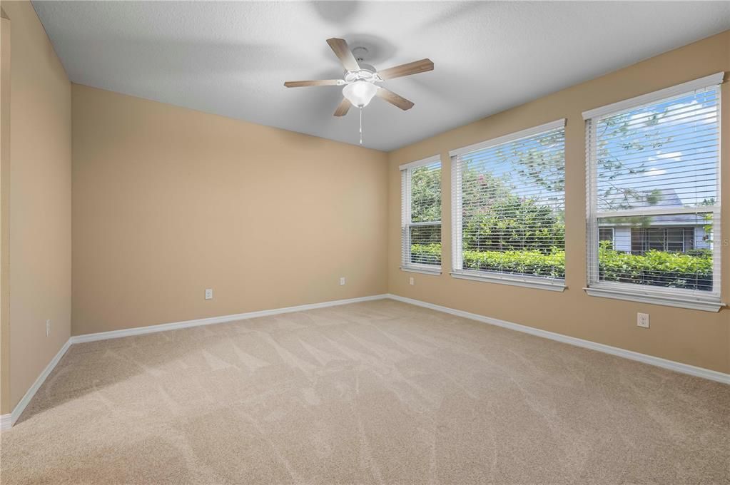 Под контрактом: $320,000 (2 спален, 2 ванн, 1666 Квадратных фут)