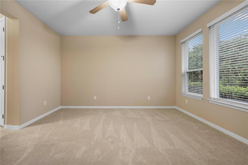 Под контрактом: $320,000 (2 спален, 2 ванн, 1666 Квадратных фут)