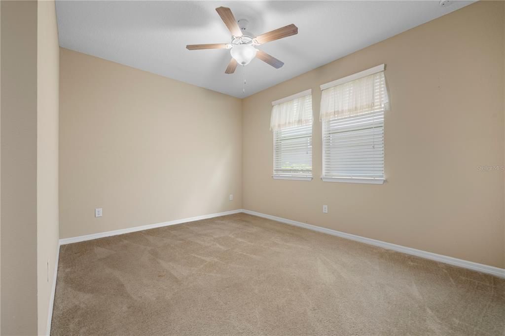 Под контрактом: $320,000 (2 спален, 2 ванн, 1666 Квадратных фут)