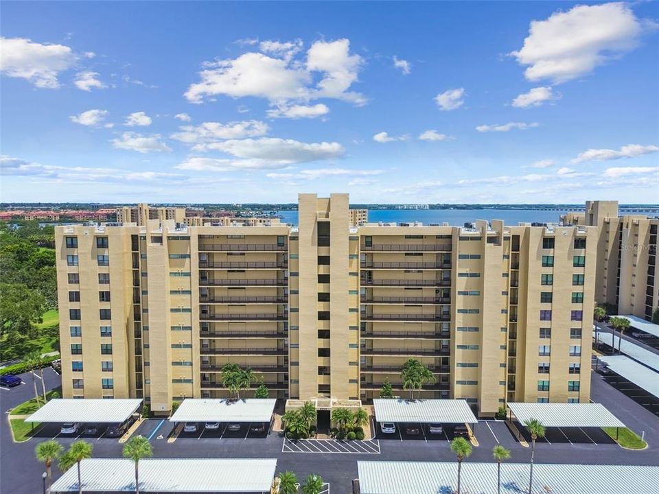 Activo con contrato: $130,000 (2 camas, 2 baños, 1050 Pies cuadrados)