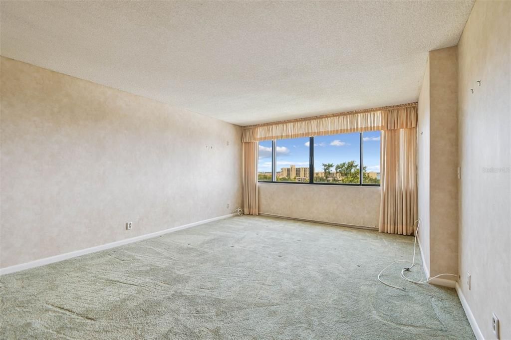 Activo con contrato: $130,000 (2 camas, 2 baños, 1050 Pies cuadrados)