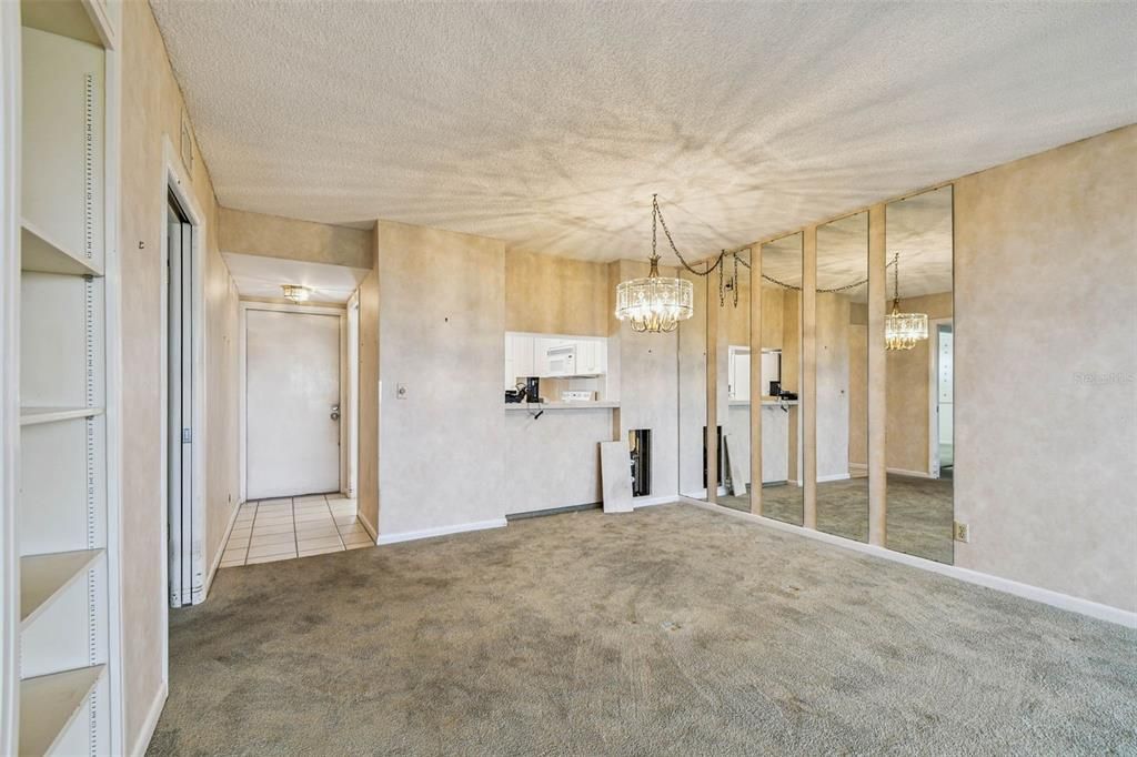 Activo con contrato: $130,000 (2 camas, 2 baños, 1050 Pies cuadrados)