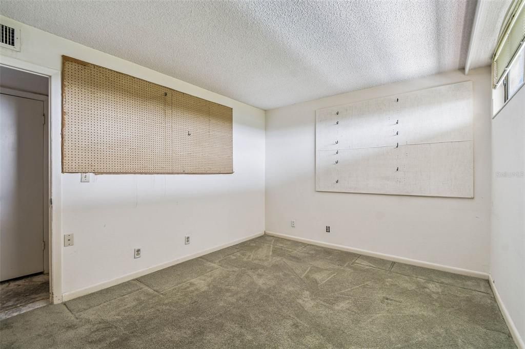 Activo con contrato: $130,000 (2 camas, 2 baños, 1050 Pies cuadrados)