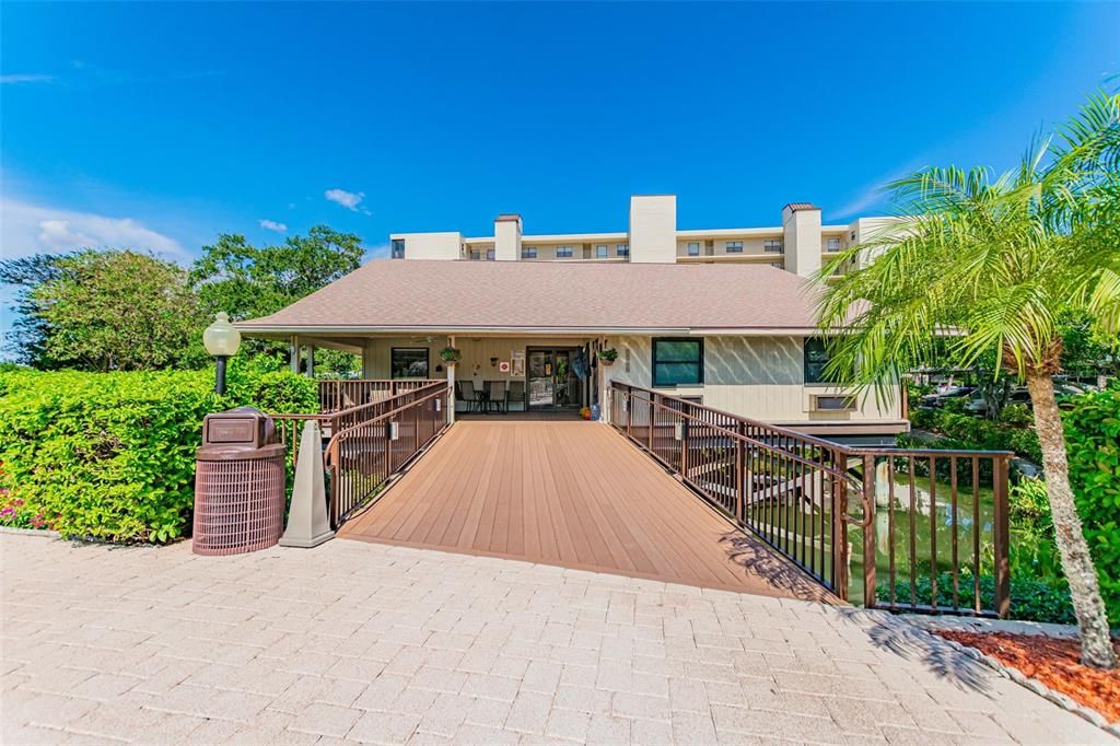 Activo con contrato: $130,000 (2 camas, 2 baños, 1050 Pies cuadrados)