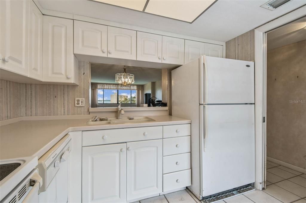 Activo con contrato: $130,000 (2 camas, 2 baños, 1050 Pies cuadrados)