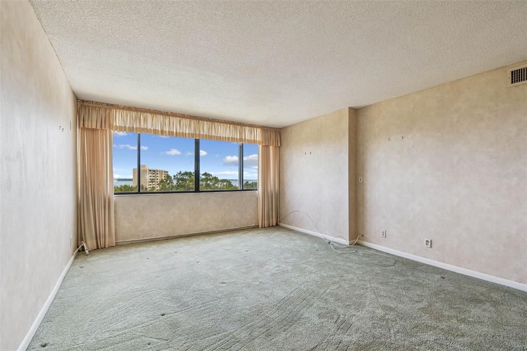 Activo con contrato: $130,000 (2 camas, 2 baños, 1050 Pies cuadrados)