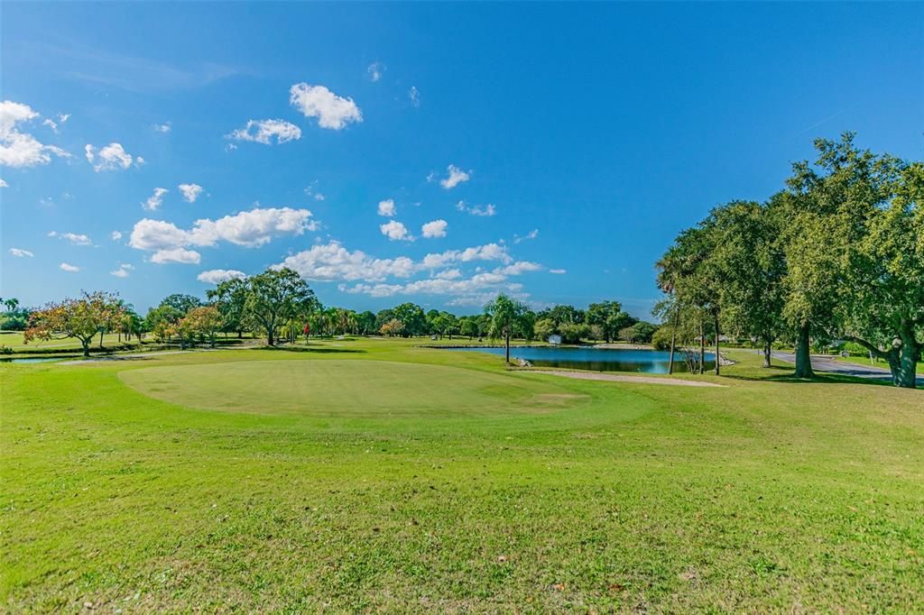 Activo con contrato: $130,000 (2 camas, 2 baños, 1050 Pies cuadrados)