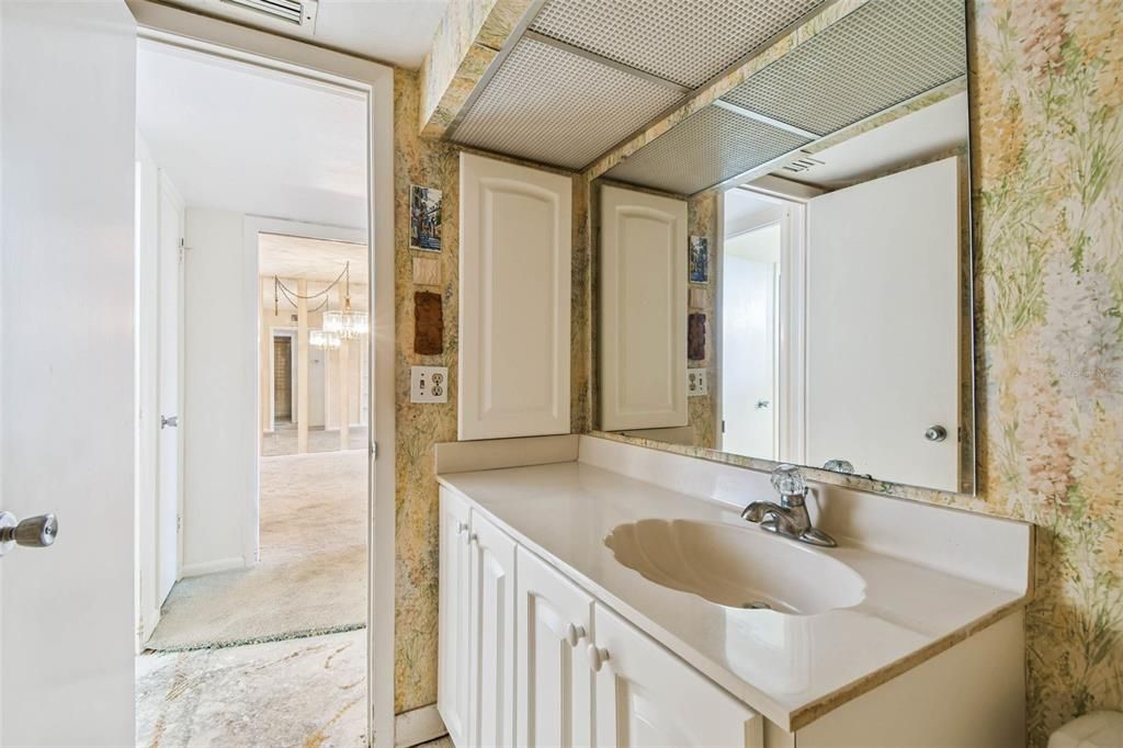 Activo con contrato: $130,000 (2 camas, 2 baños, 1050 Pies cuadrados)