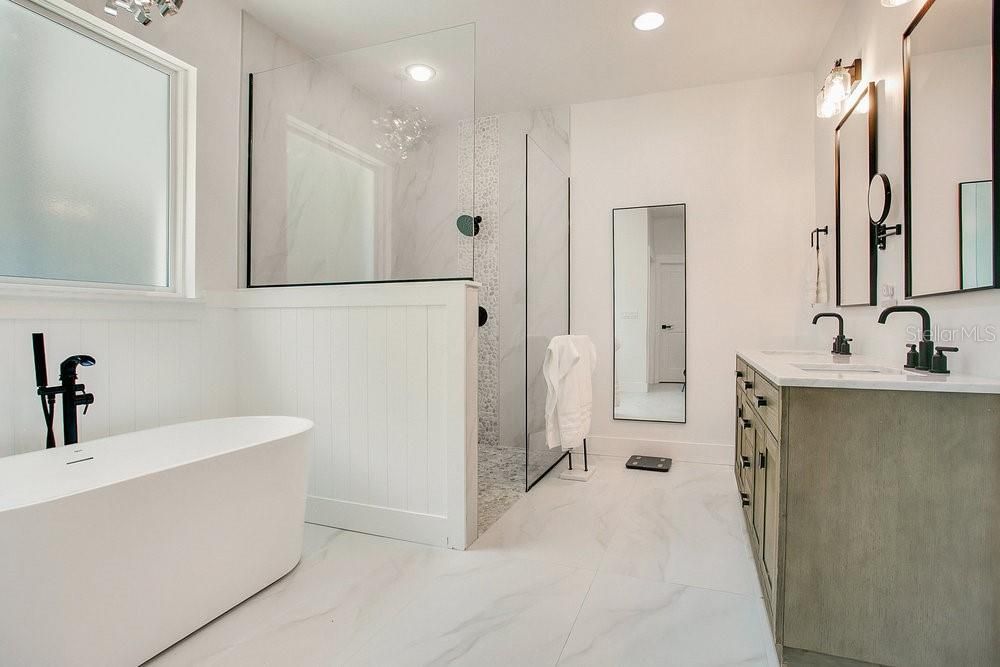 Active With Contract: $665,000 (4 beds, 2 baths, 2348 Square Feet)