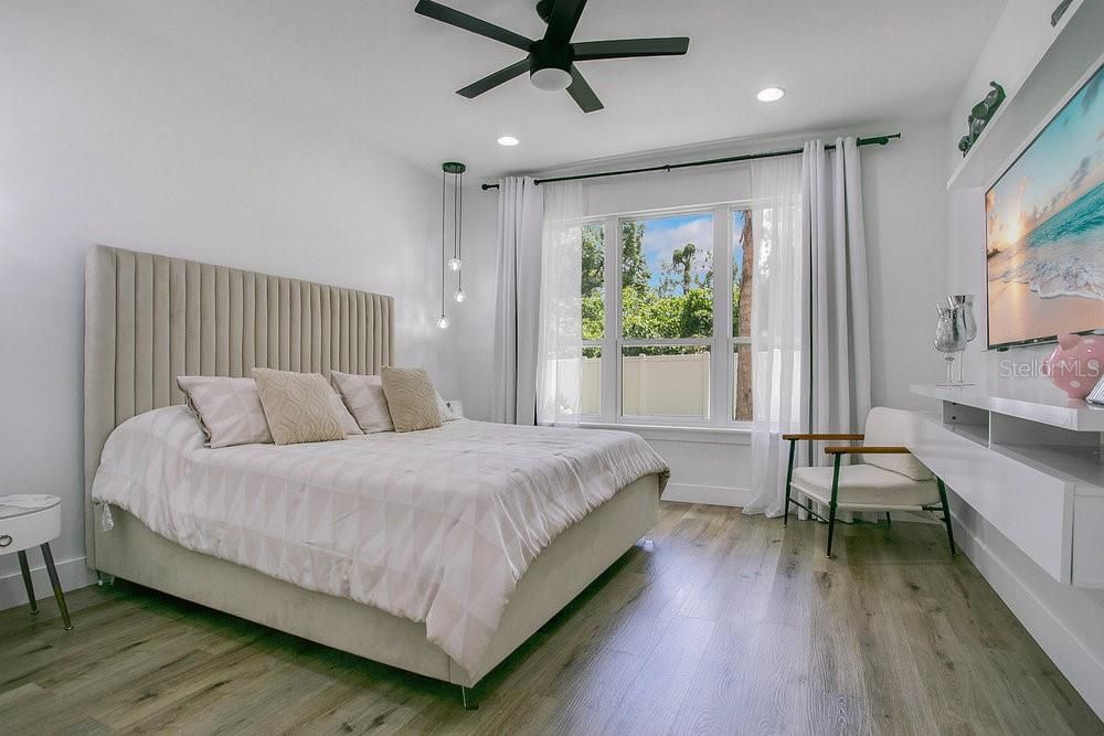 Active With Contract: $665,000 (4 beds, 2 baths, 2348 Square Feet)