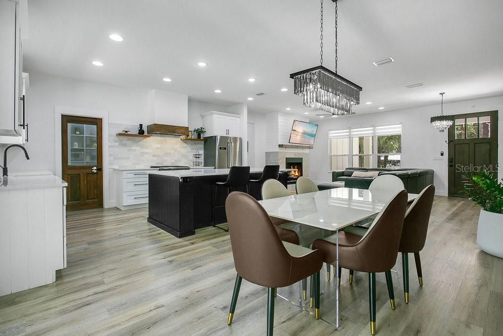 Active With Contract: $665,000 (4 beds, 2 baths, 2348 Square Feet)