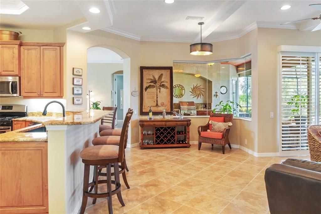 Activo con contrato: $625,000 (4 camas, 3 baños, 2889 Pies cuadrados)