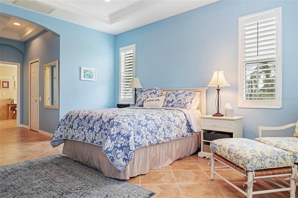 Activo con contrato: $625,000 (4 camas, 3 baños, 2889 Pies cuadrados)