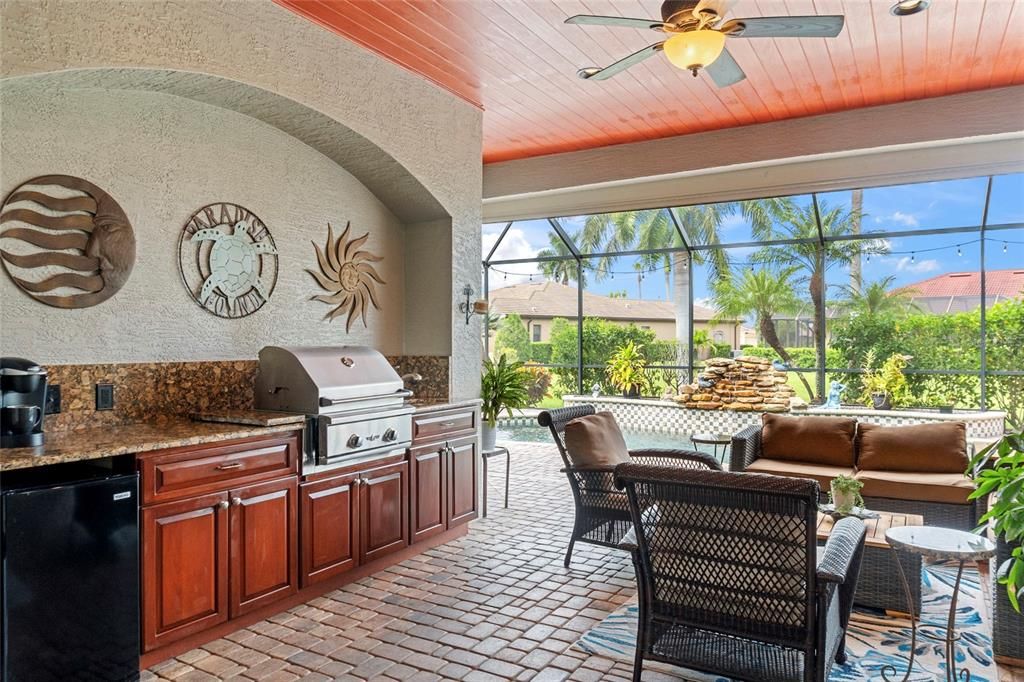 Activo con contrato: $625,000 (4 camas, 3 baños, 2889 Pies cuadrados)