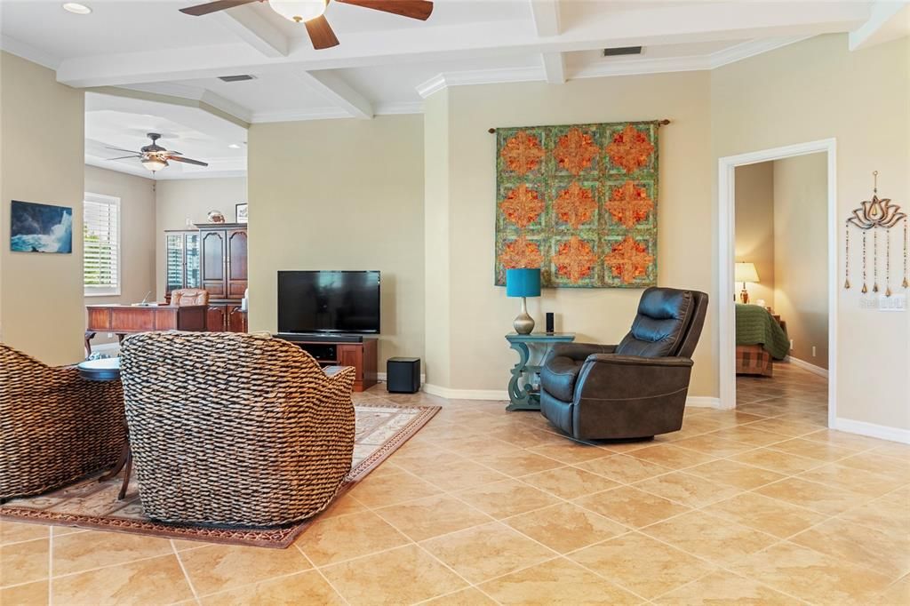 Activo con contrato: $625,000 (4 camas, 3 baños, 2889 Pies cuadrados)