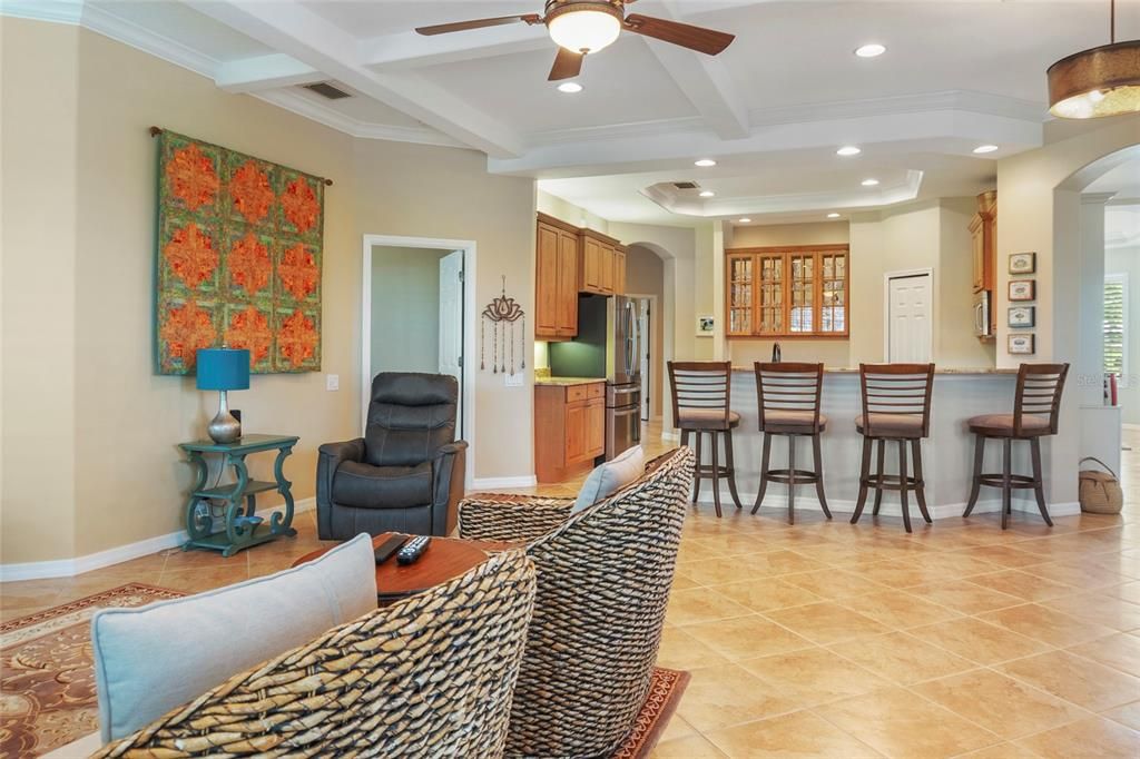 Activo con contrato: $625,000 (4 camas, 3 baños, 2889 Pies cuadrados)