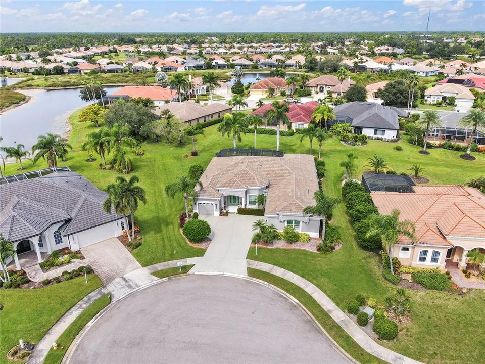 Activo con contrato: $625,000 (4 camas, 3 baños, 2889 Pies cuadrados)