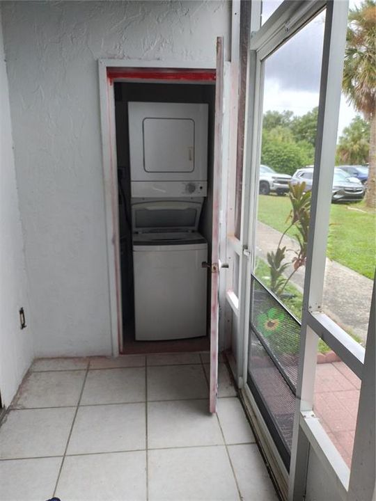 For Sale: $83,900 (2 beds, 2 baths, 932 Square Feet)