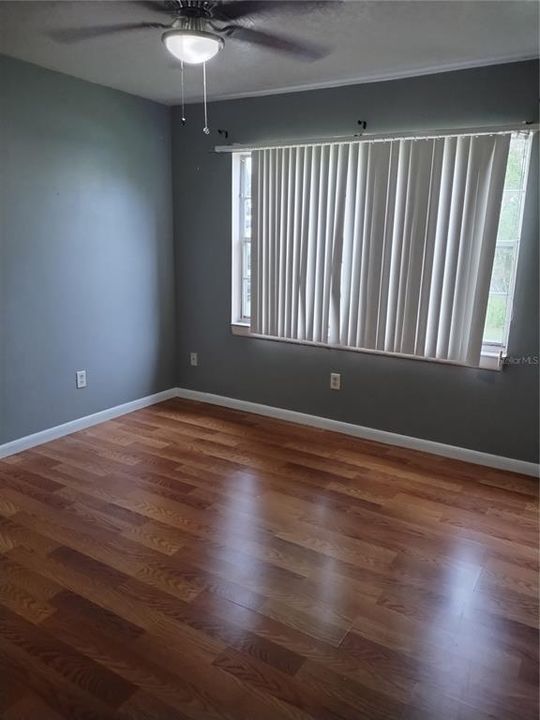 For Sale: $83,900 (2 beds, 2 baths, 932 Square Feet)