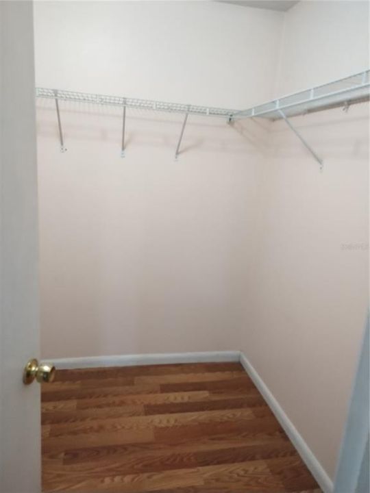 For Sale: $83,900 (2 beds, 2 baths, 932 Square Feet)