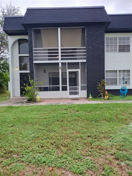 For Sale: $83,900 (2 beds, 2 baths, 932 Square Feet)