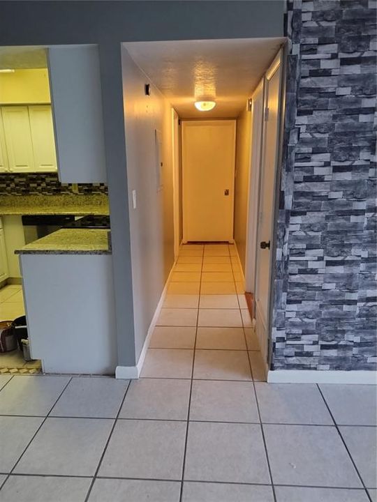 For Sale: $83,900 (2 beds, 2 baths, 932 Square Feet)