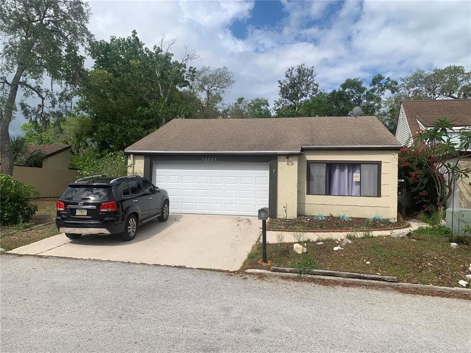 Active With Contract: $130,000 (3 beds, 2 baths, 1464 Square Feet)