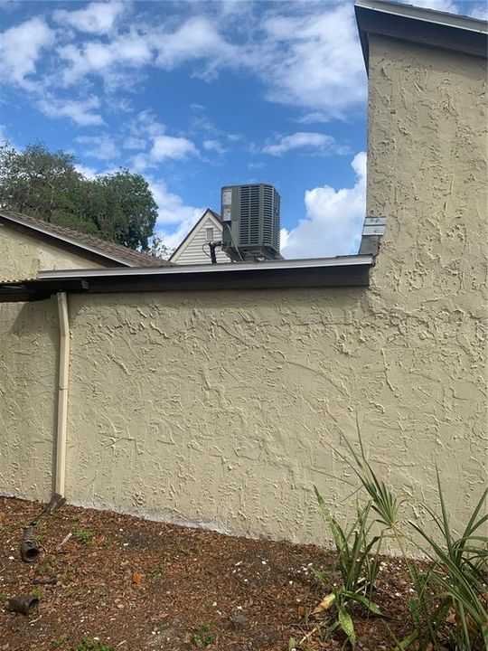 Active With Contract: $130,000 (3 beds, 2 baths, 1464 Square Feet)