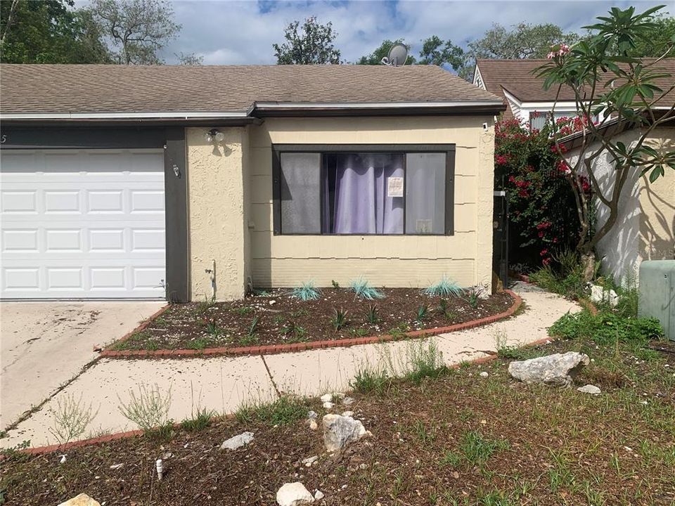 Active With Contract: $130,000 (3 beds, 2 baths, 1464 Square Feet)