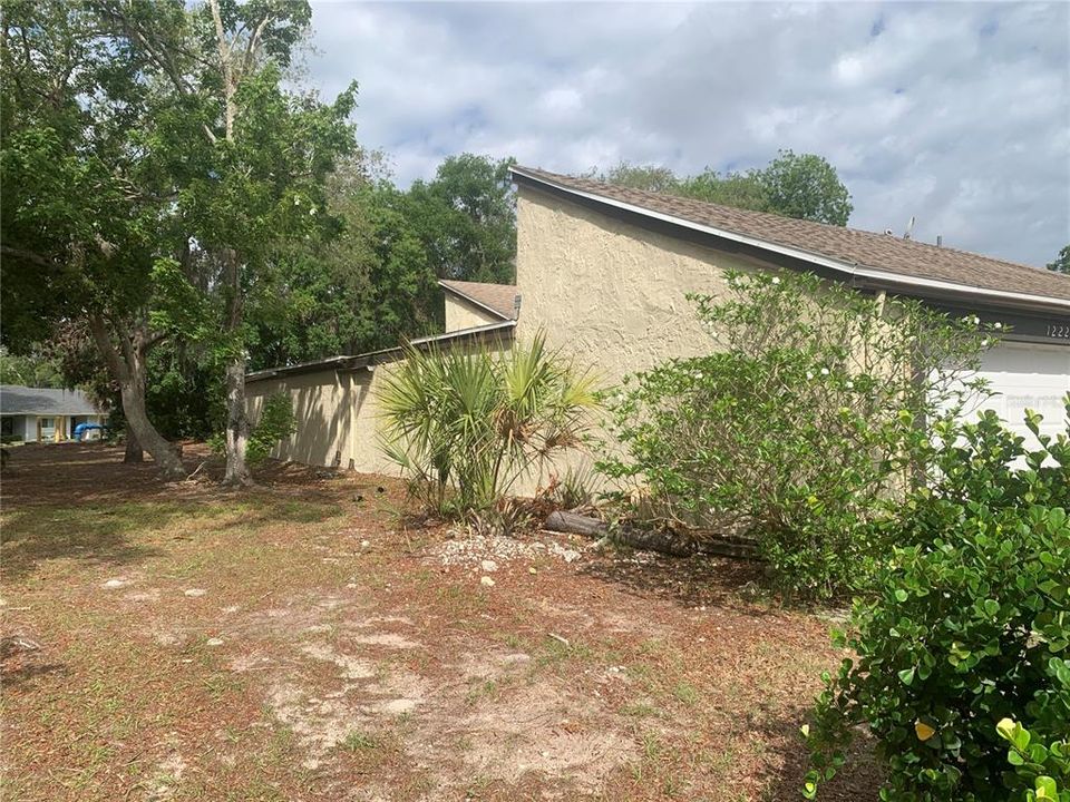 Active With Contract: $130,000 (3 beds, 2 baths, 1464 Square Feet)