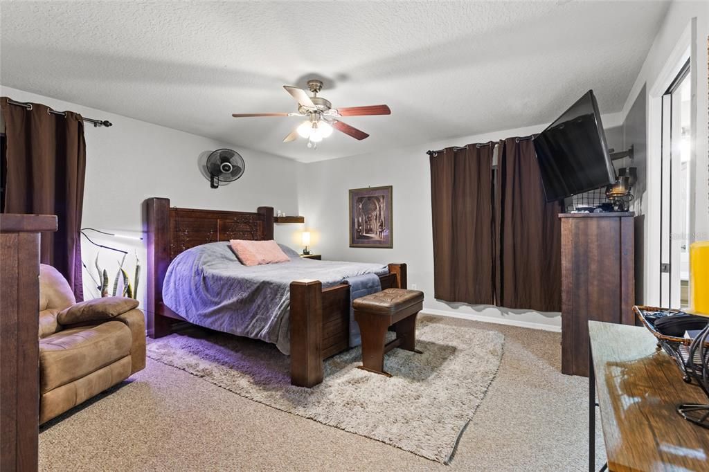 待售: $374,900 (4 贝兹, 2 浴室, 1780 平方英尺)